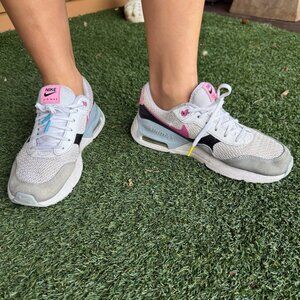 Nike Air Max 1 - Timeless Icon of Style and Comfort - Size 6.5 Youth